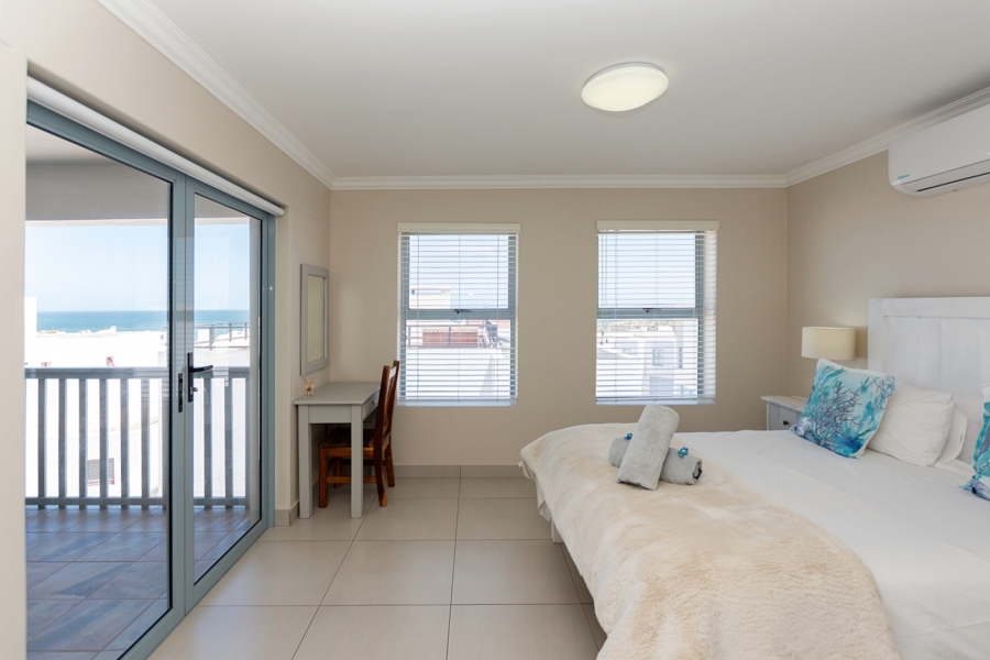 5 Bedroom Property for Sale in Paradise Beach Western Cape